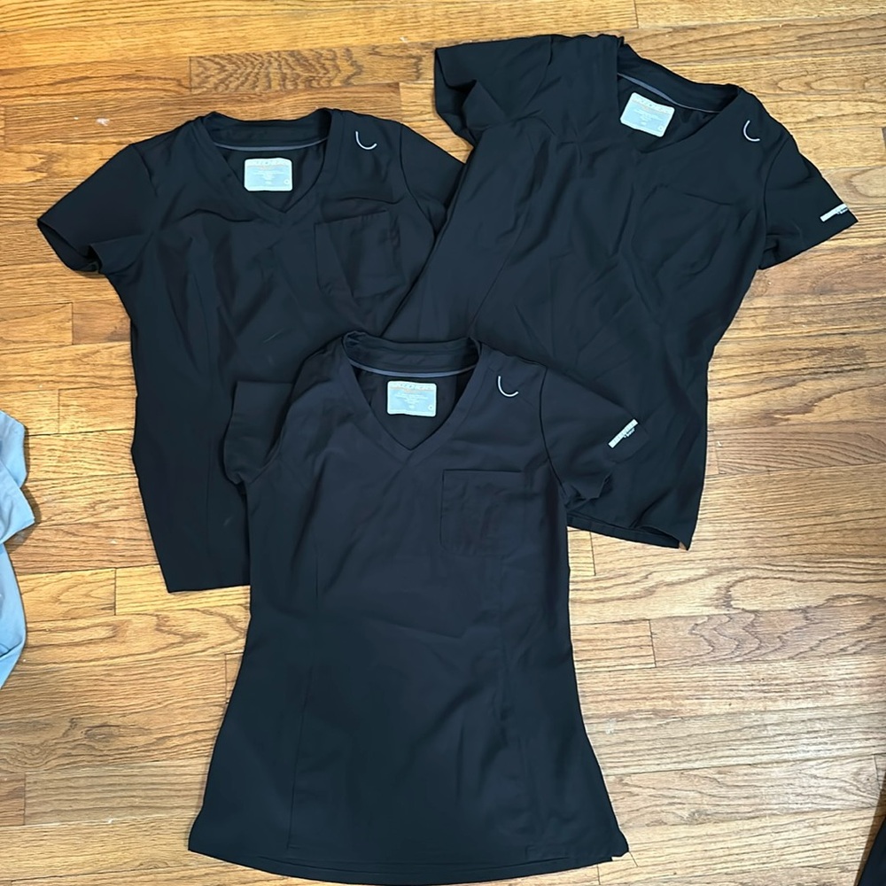 Sketchers scrub tops